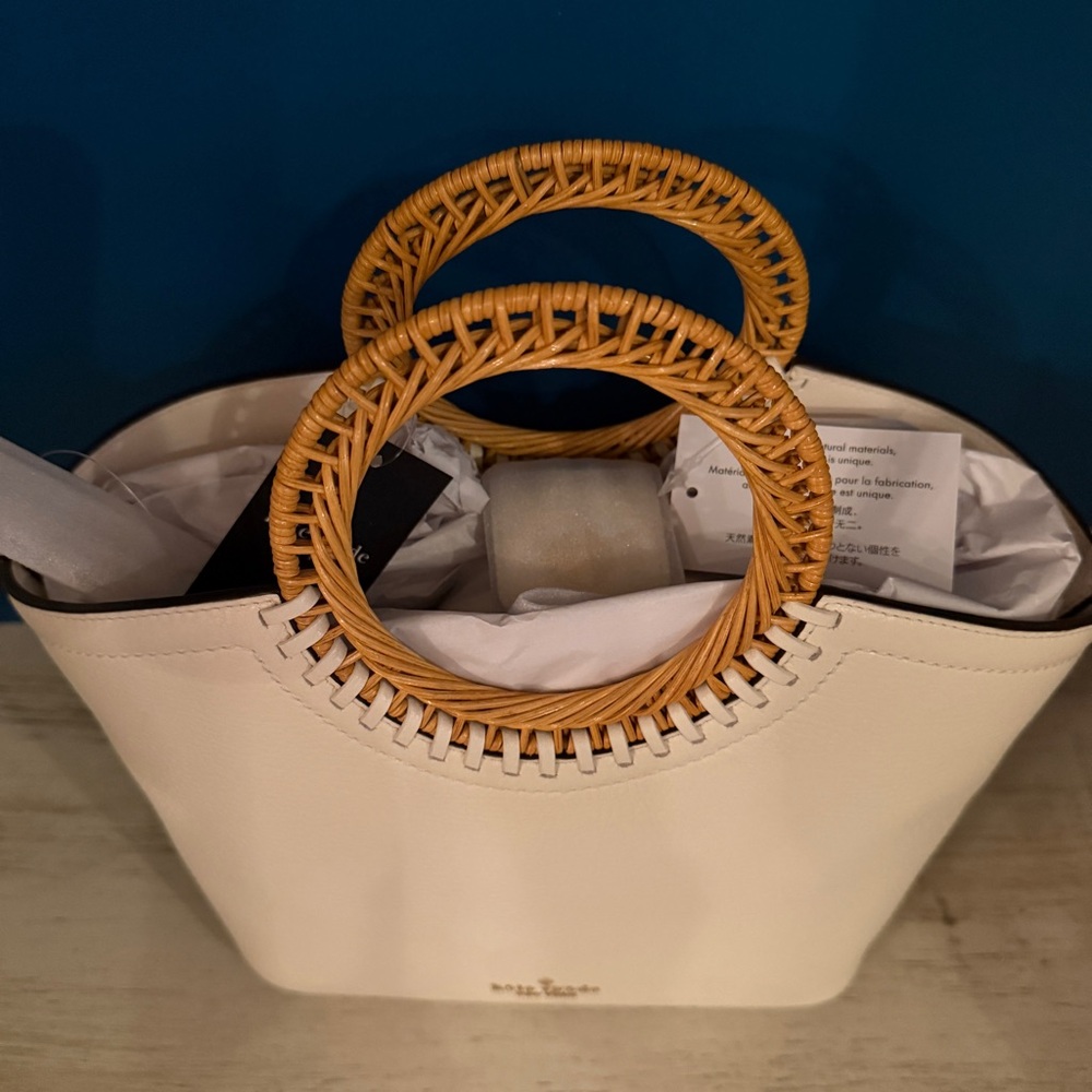 NWT Kate Spade Harbor Small Tote in Meringue – Pebbled Leather - Picture 6 of 16
